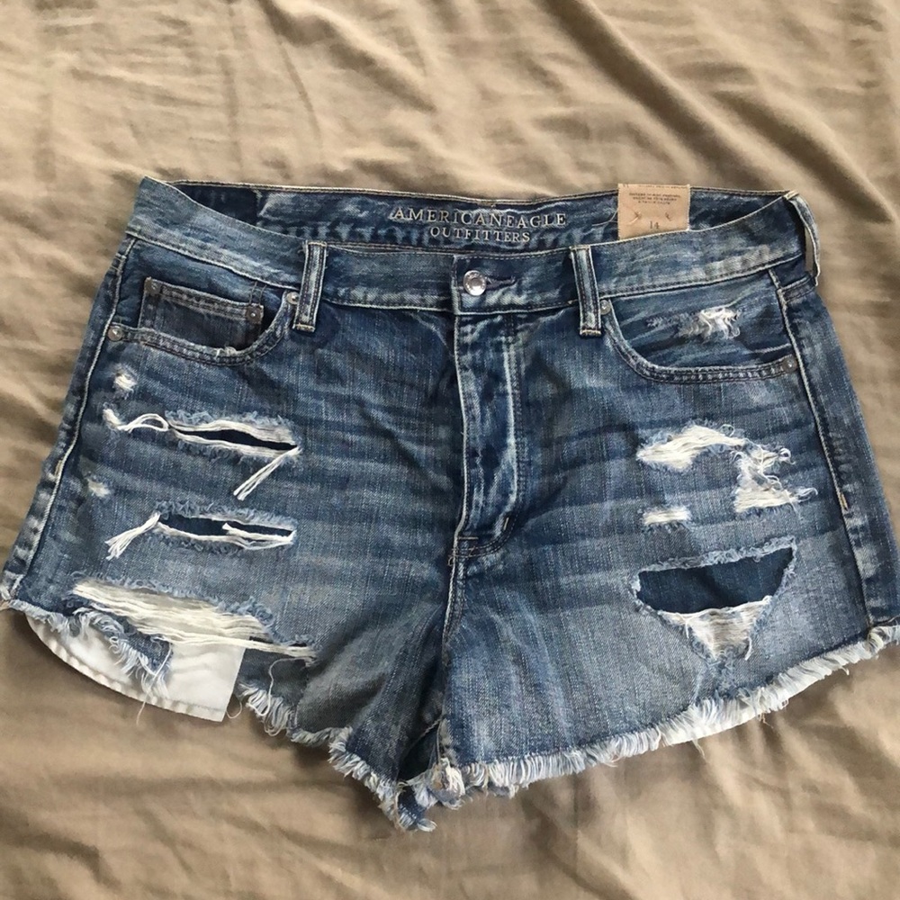 American Eagle Hi-Rise Festival Shorts
